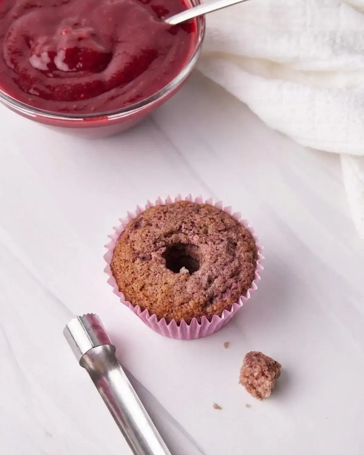 Raspberry Cupcakes With Raspberry Filling, How to assemble Raspberry Filled Cupcakes