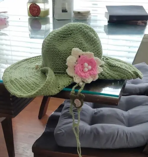 10 Unique Crochet Lily Pad Free Patterns, 3. Sun Hat