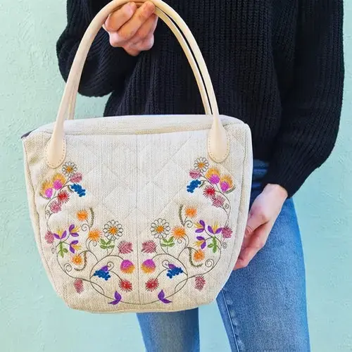 7 Spring Bag Embroidery Free Patterns, 7. Flower Embroidery Bag