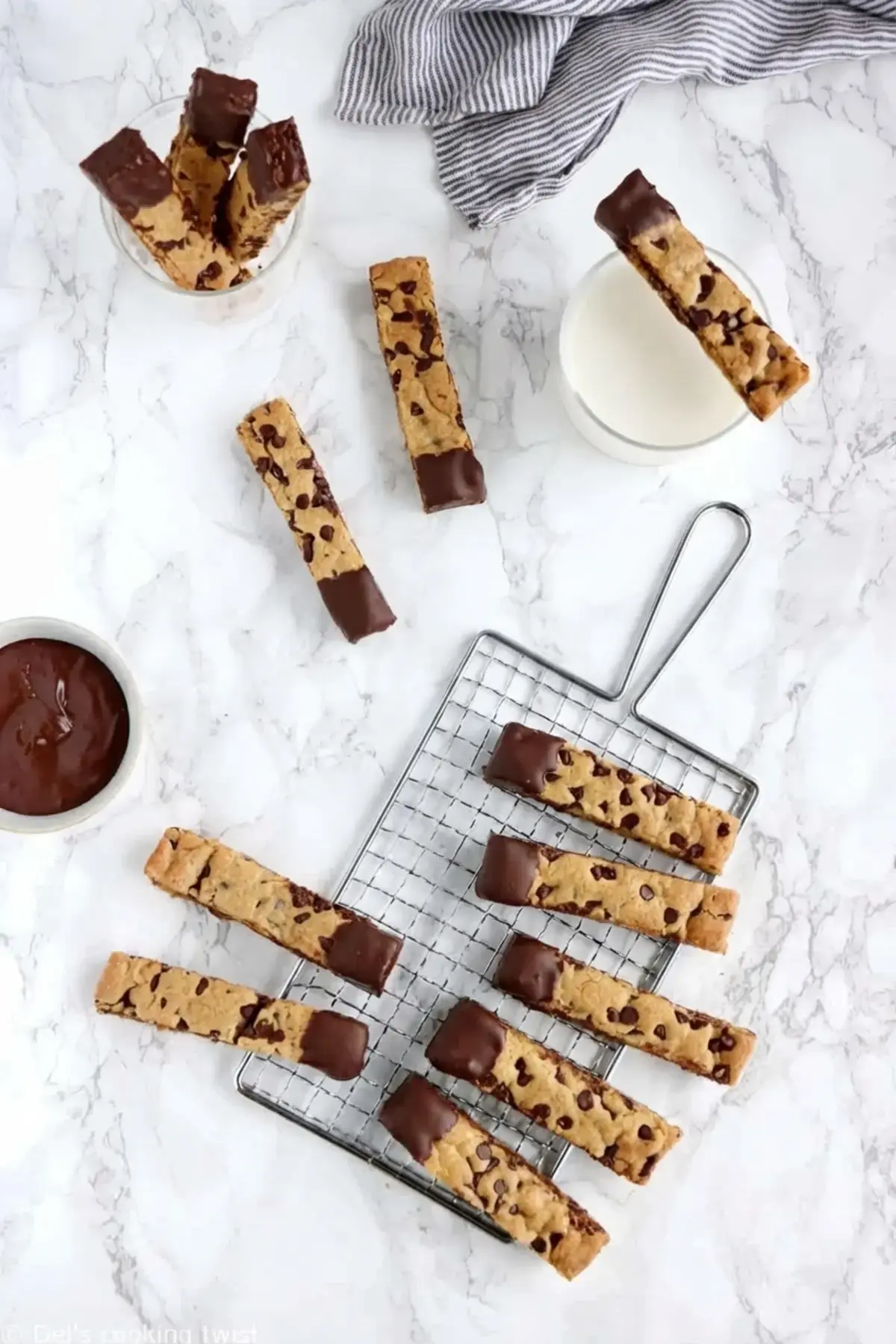 Chocolate-Dipped Cookie Sticks, How to make cookie sticks