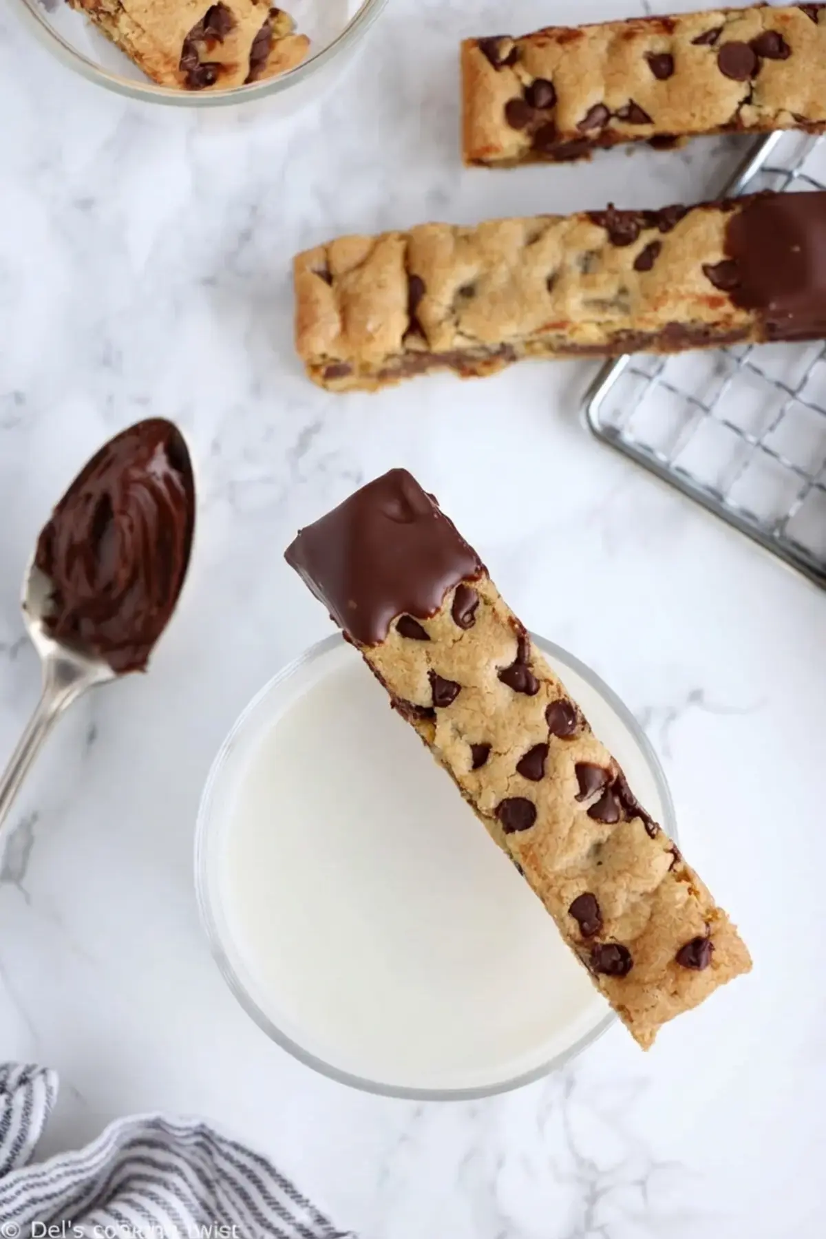 Chocolate-Dipped Cookie Sticks, How to make cookie sticks